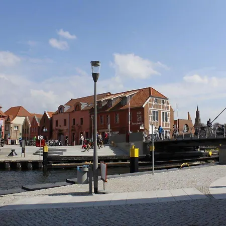 Ferienwohnung-sonnenterrasse * Malchow